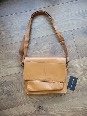 Spikes and Sparrow Leather Messenger Shoulder Bag Multi Compartment